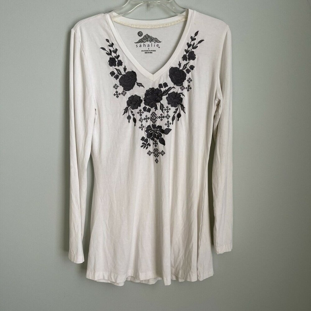 Sahalie White Gray Embroidered V-Neck Long Sleeve Tunic